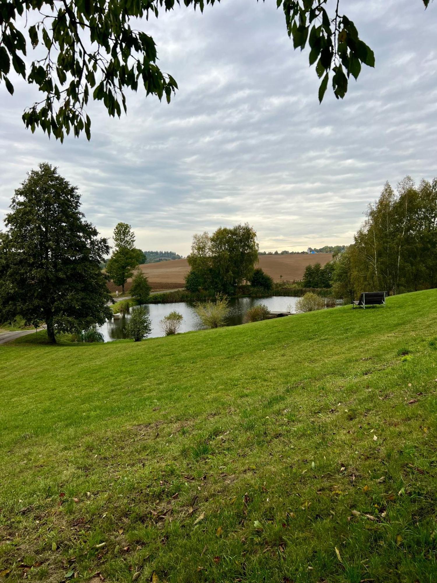 Resort Lisensky Dvur Sněžné Esterno foto